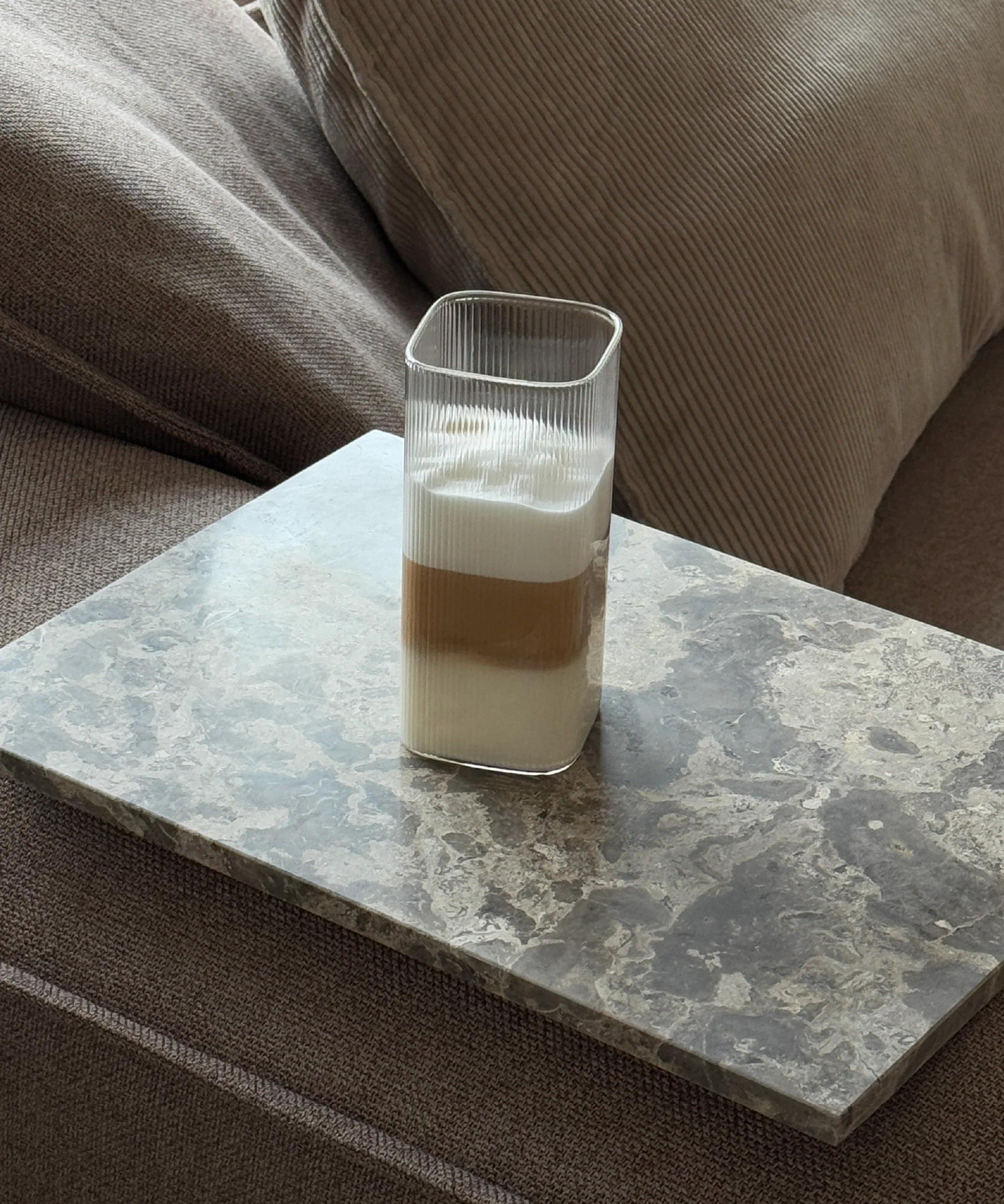 Geriffeltes Glas im eckigen Design | Kuba - Image 7