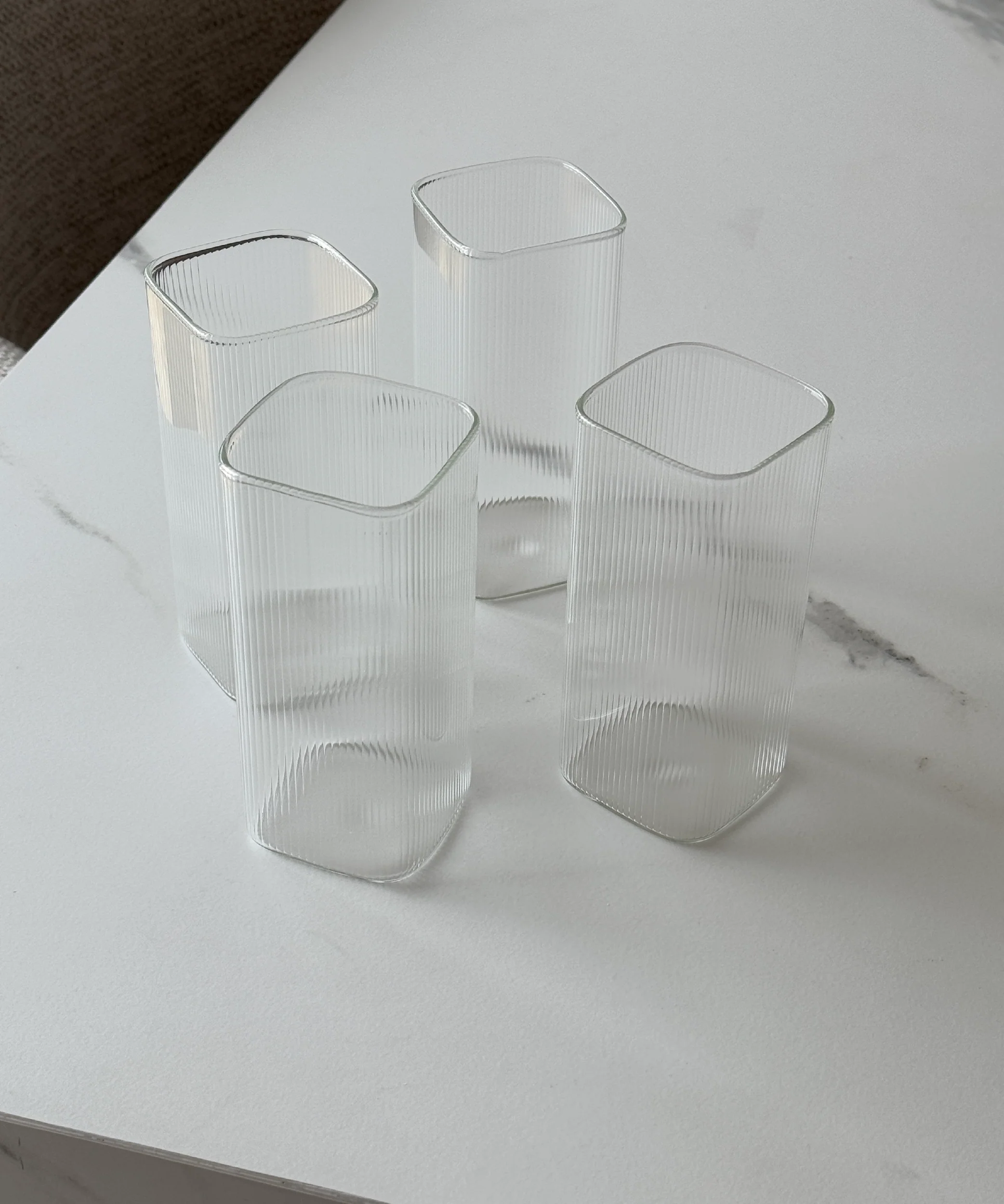 Geriffeltes Glas im eckigen Design | Kuba - Image 8