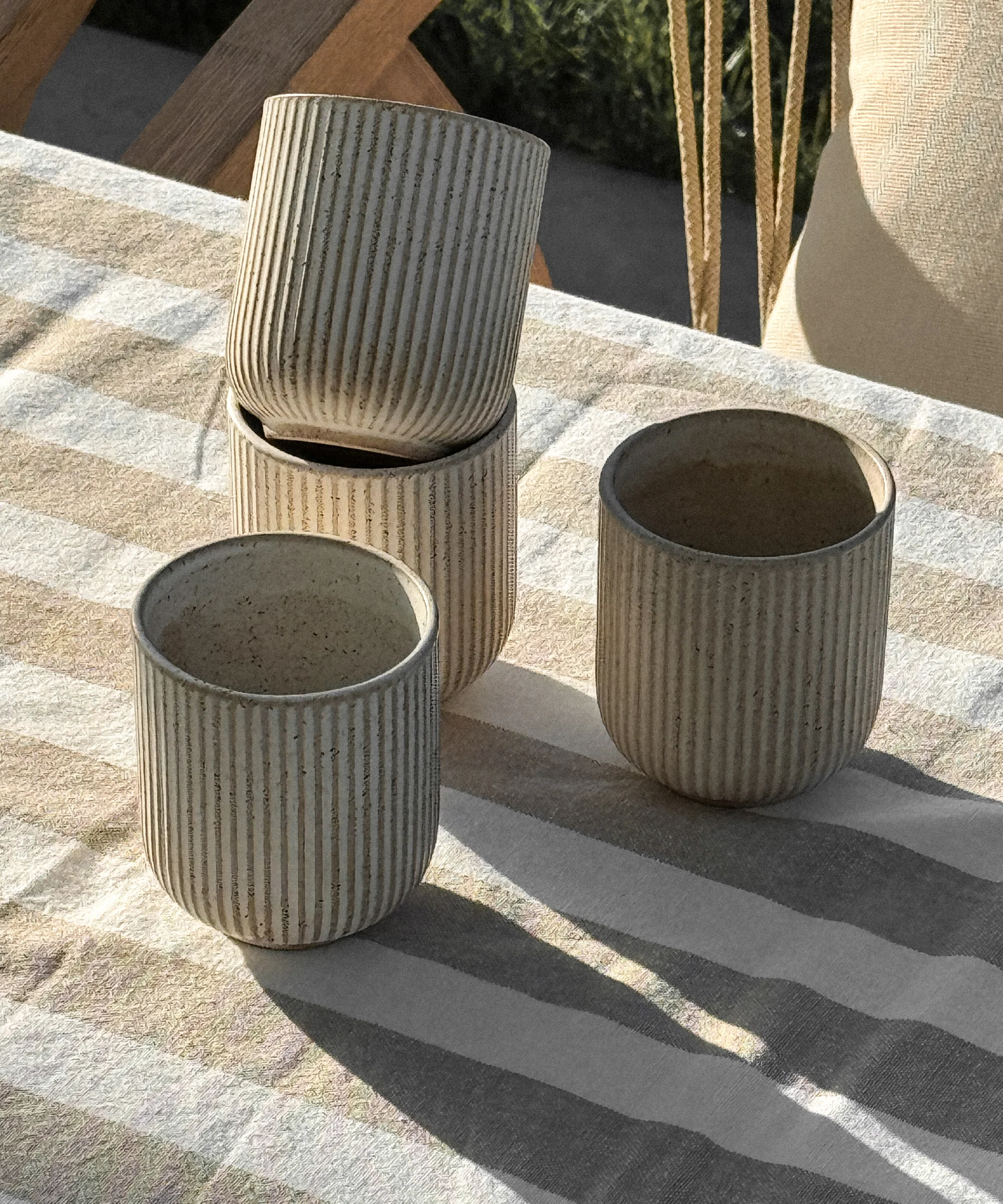 Keramik Becher im geriffeltem Design Beige | Paris - Image 7