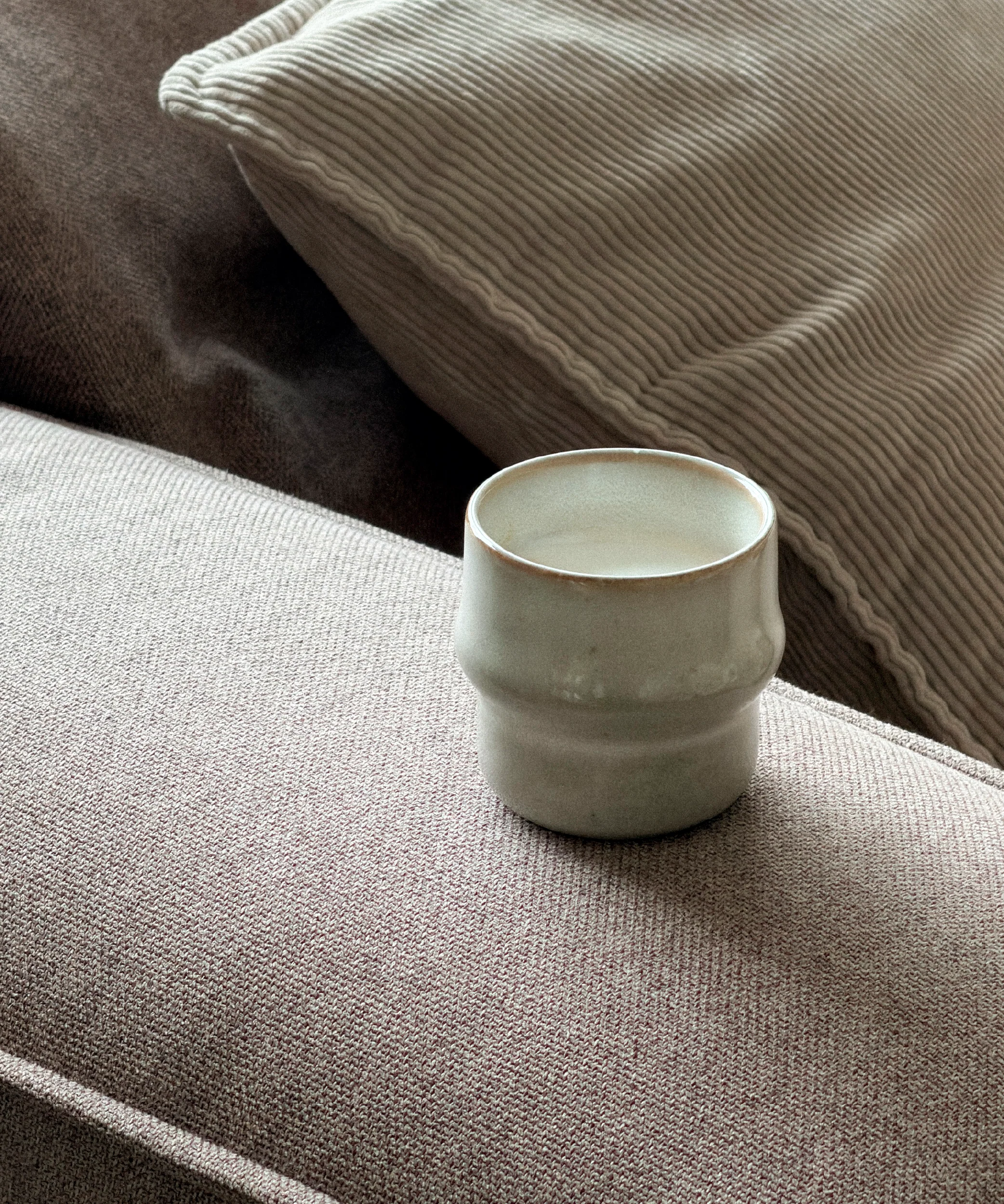 Keramik Becher im organischen Design | Nami - Image 10