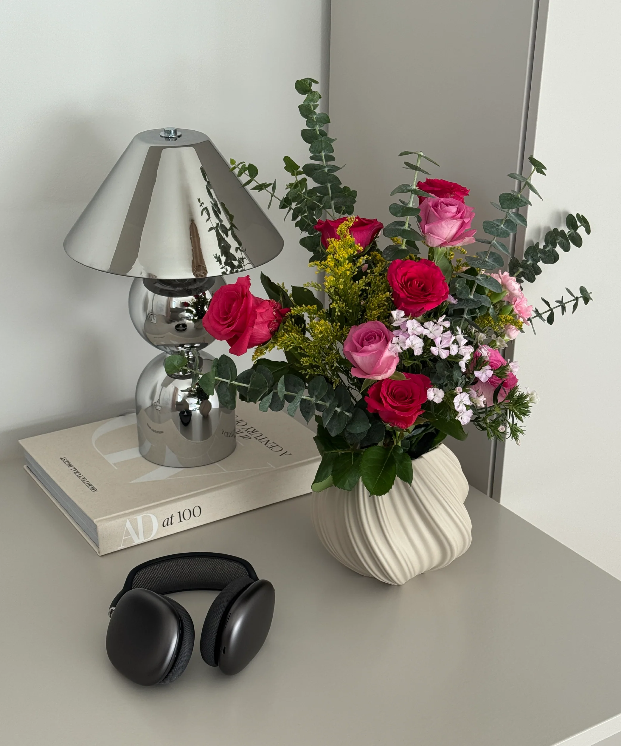 Kleine Keramik Vase in Beige | Flora - Image 10