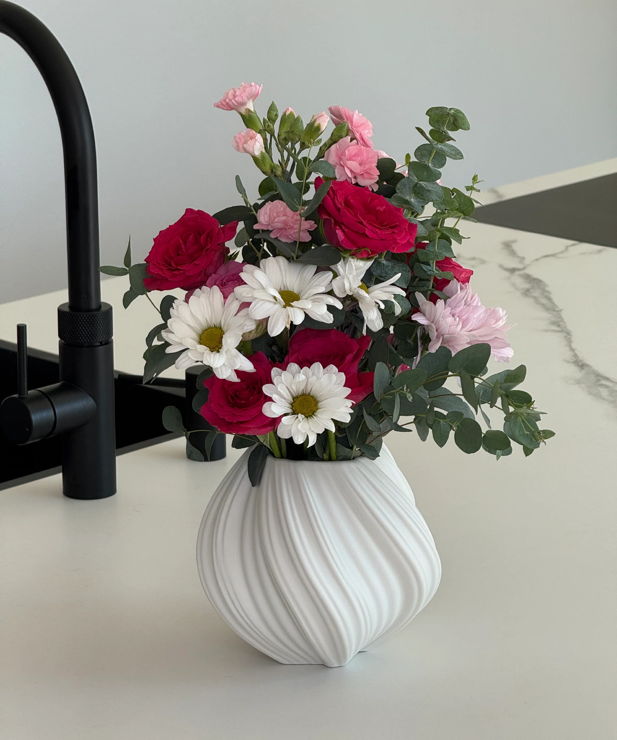 Kleine Keramik Vase in Cremeweiß | Flora - Image 10
