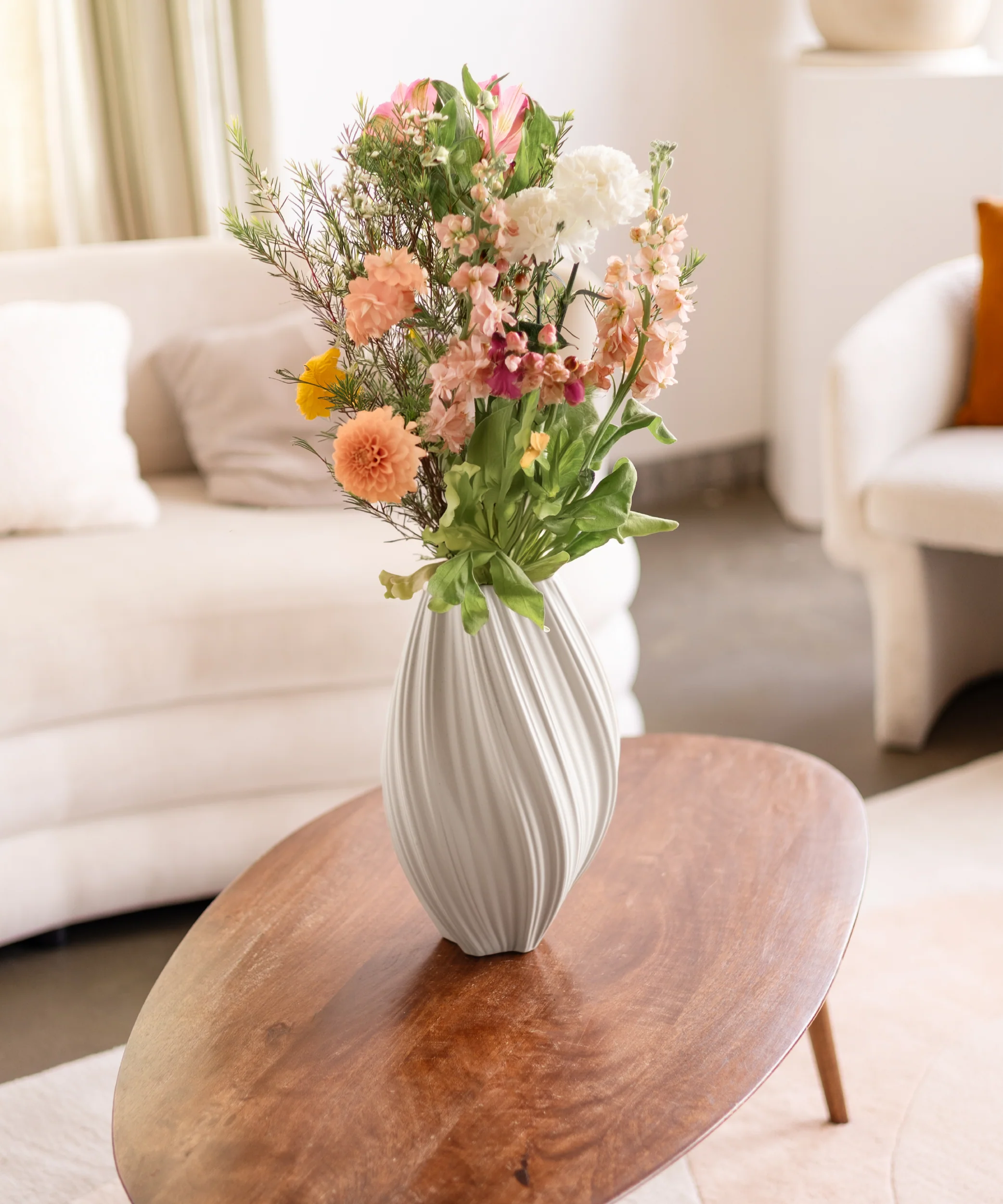Längliche Keramik Vase Weiß | Flora - Image 6