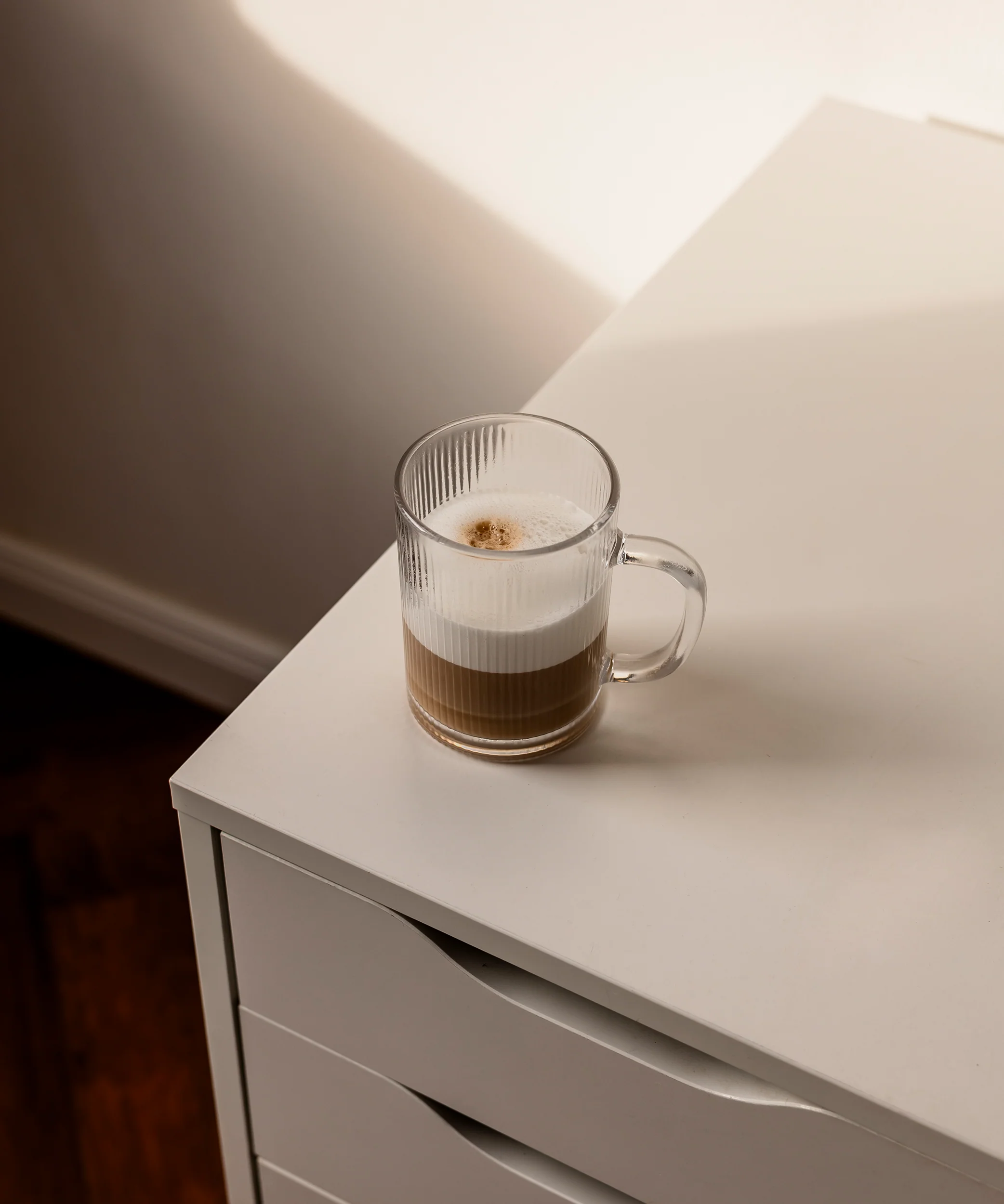 Geriffelte Glastasse (300ml) | Paris - Image 4