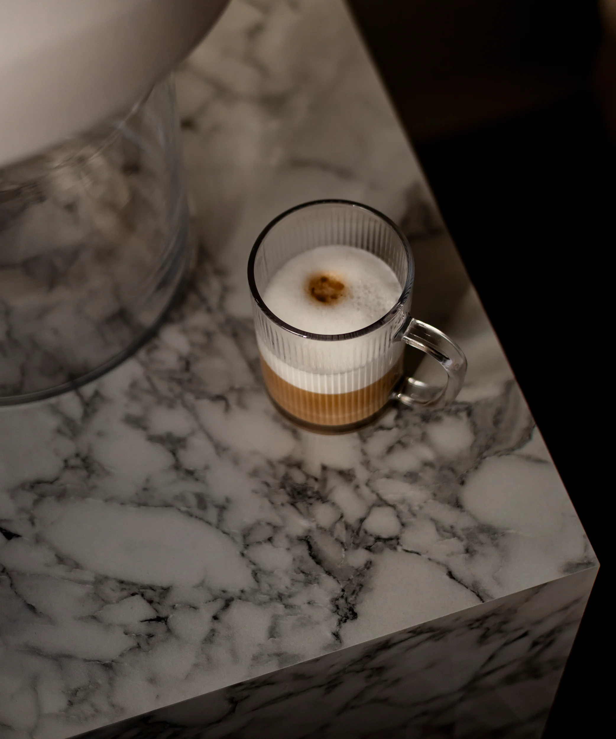 Geriffelte Glastasse (300ml) | Paris - Image 5