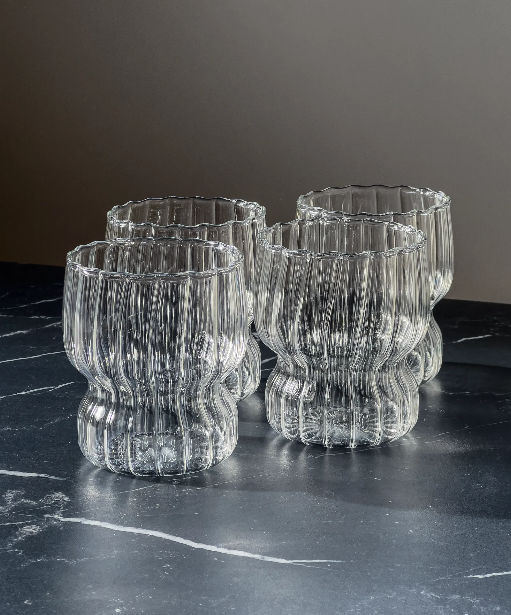 Kurviges Glas Streifen-Design | Norway - Image 10